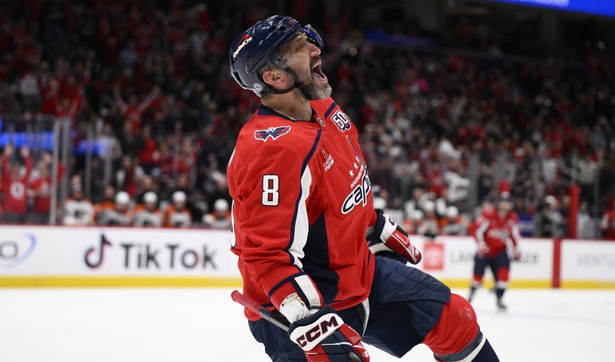 default-56 A hockey player celebrating.